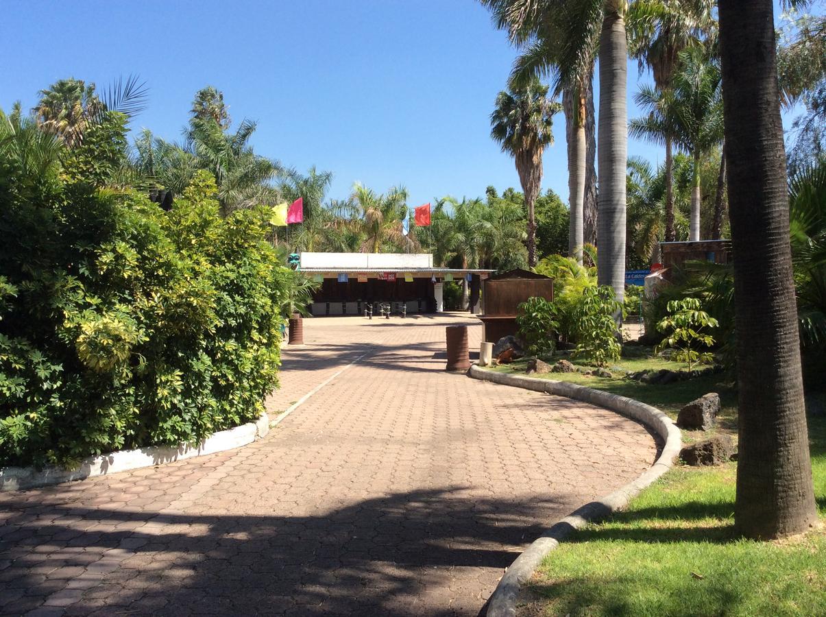 Hotel Y Parque Acuatico La Caldera Abasolo Exterior photo